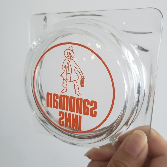 Sandman Inns orange logo glass ashtray - Picture 3 of 5